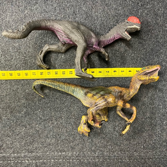 Dinosaur bundle, 5 toy creatures - Picture 7 of 8